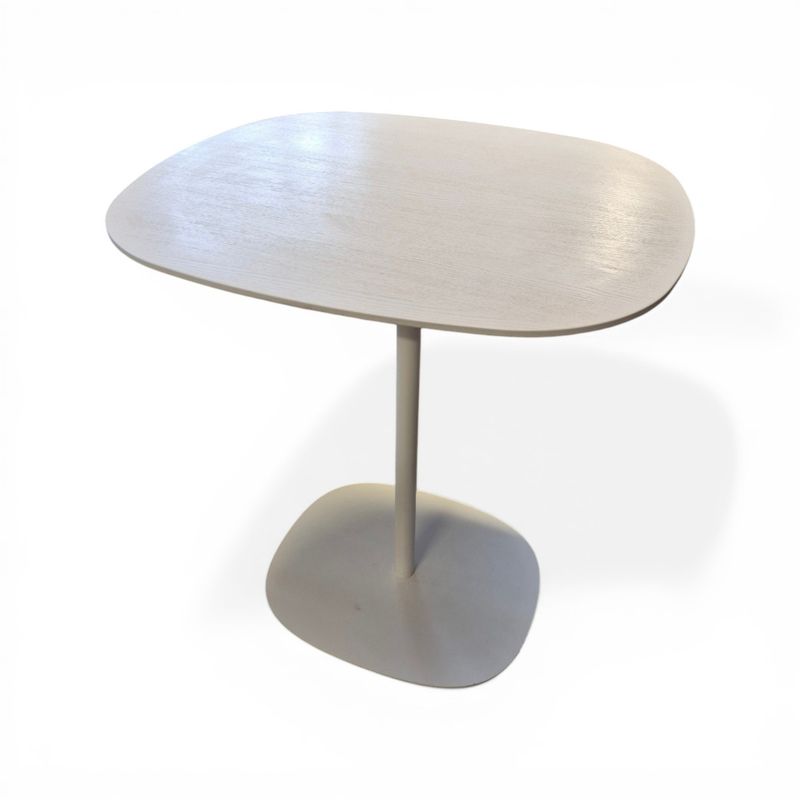 Skandiform ståbord 88x77cm H:92,5cm, hvit