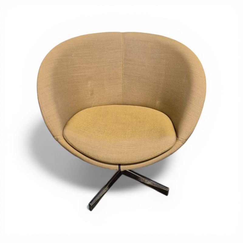 ForaForm planet stol, sennepgul